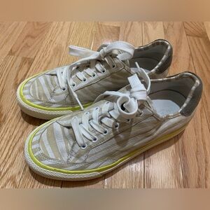 Rag & Bone Sneakers RB Army Low Top Zebra Print 
Used but in great condition!